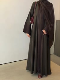 Brown abaya thumb 2
