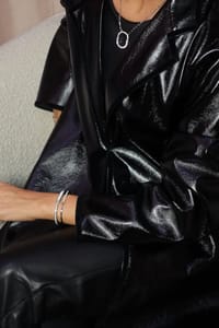 Leather black abaya thumb 4