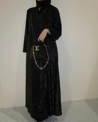 Queen abaya thumb 3