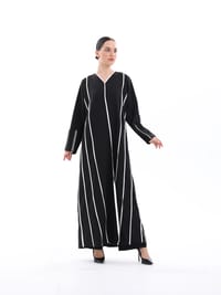 Black and white abaya thumb 1