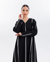 Black and white abaya thumb 4