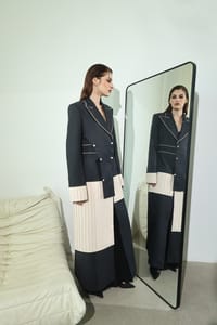 Black Colour-Block Patch Coat thumb 13