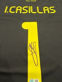 IKER CASILLAS SIGNED 2004/05 REAL MADRID JERSEY (BECKETT) thumb 6