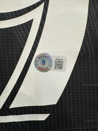 Karim Benzema Signed 2021/22 Real Madrid Jersey (BECKETT) thumb 10