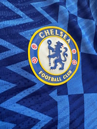 Mason Mount Signed 2021/22 Chelsea FC Jersey (BECKETT) thumb 13