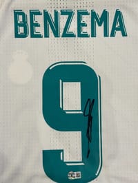 Karim Benzema Signed 2021/22 Real Madrid Jersey (BECKETT) thumb 10