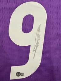 Karim Benzema Signed 2016/17 Real Madrid Jersey (BECKETT) thumb 10