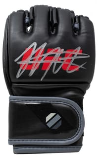 Khabib Nurmagomedov signed UFC glove (JSA) thumb 3