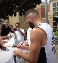 Karim Benzema Signed 2021/22 Real Madrid Jersey (BECKETT) thumb 7