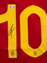 LAMINE YAMAL SIGNED 2025 SPAIN JERSEY thumb 7