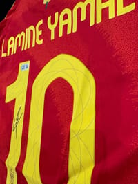 LAMINE YAMAL SIGNED 2025 SPAIN JERSEY thumb 8
