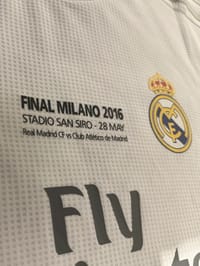 CRISTIANO RONALDO SIGNED 2015/16 REAL MADRID JERSEY (BECKETT) thumb 10