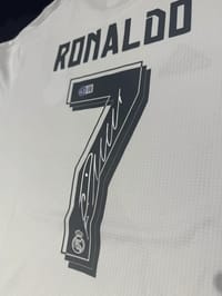CRISTIANO RONALDO SIGNED 2015/16 REAL MADRID JERSEY (BECKETT) thumb 6