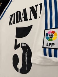 Zinedine Zidane Signed 2001/02 Real Madrid Jersey (Beckett) thumb 7
