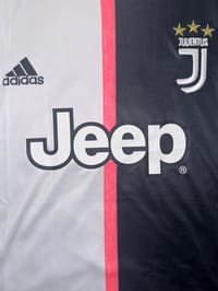 CRISTIANO RONALDO SIGNED 2019/20 JUVENTUS JERSEY (BECKETT) thumb 7