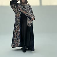 Velvet Abaya w Velvet Tarha A20 thumb 3