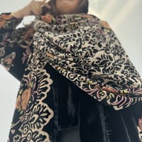 Velvet Abaya w Velvet Tarha A4 thumb 3