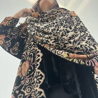 Velvet Abaya w Velvet Tarha A4 thumb 8