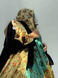 Velvet Abaya w Velvet Tarha M10 thumb 3