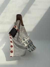AS-IS Crepe Digital Print Bisht Abaya K5 thumb 8