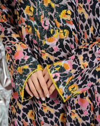 F148-J001 thumb 2