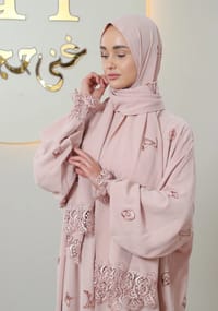 عباءة صلاة مطرزة LV thumb 2