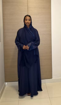 Asmahan lace abaya 02 Closed thumb 2