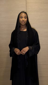 Asmahan lace abaya 01 Closed thumb 1