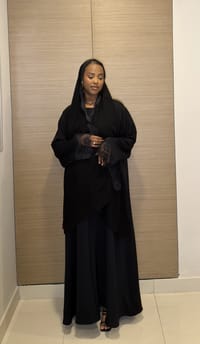 Asmahan lace abaya 01 Closed thumb 2