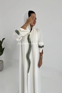 Nisa abaya off white thumb 1
