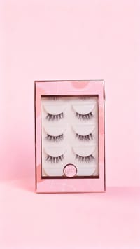 Eyelashes thumb 10