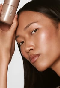 RHODE HIGHLIGHT MILK 02 (PEARLY CHAMPAGNE) thumb 2