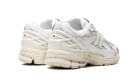 NEW BALANCE 1906D "WHITE" thumb 3