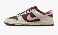 NIKE DUNK LOW "VALENTINE'S DAY" thumb 1