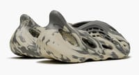 YEEZY FOAM RUNNER MXT MOON GRAY thumb 2