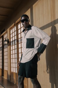 ivory-and-black-contrast-pocket-set thumb 7