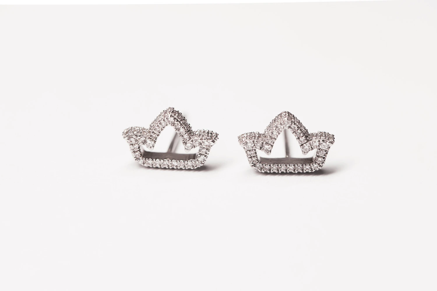 Lotus Petite Earrings in Diamond thumb 2