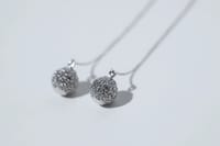 DROPS Adjustable Chain Earrings in Diamonds thumb 2