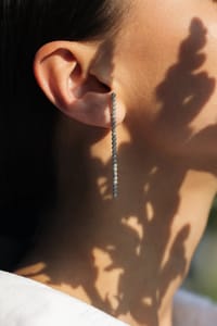 DROPS Long Earrings in Diamonds thumb 3