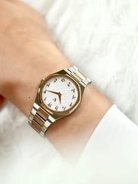 ساعه المستقبل /Rose Gold future watch thumb 4