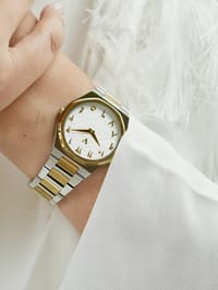 ساعه المستقبل /Gold future watch thumb 4
