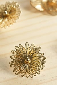 Gold leef earrings thumb 3