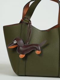 Tag dog/brown thumb 2