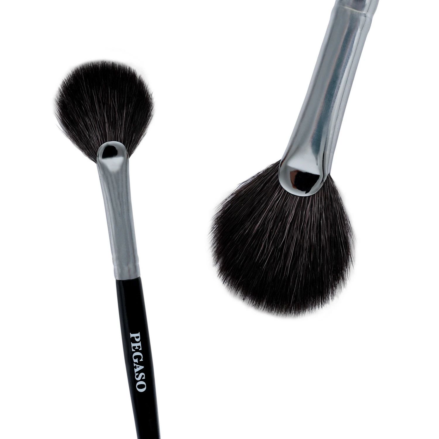 Fluffy fan highlighter brush - 2