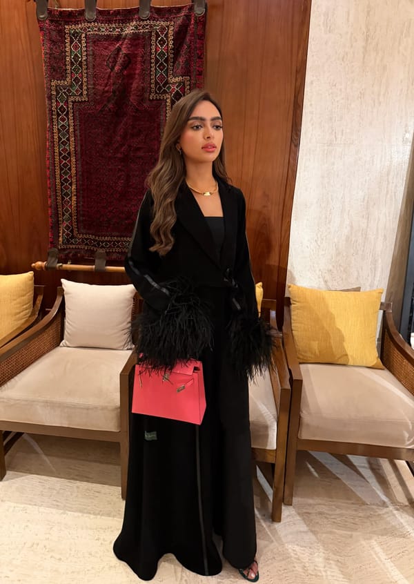 Feathers abaya