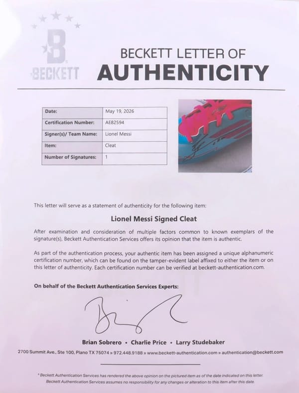 Lionel Messi Signed soccer boot (BECKETT)