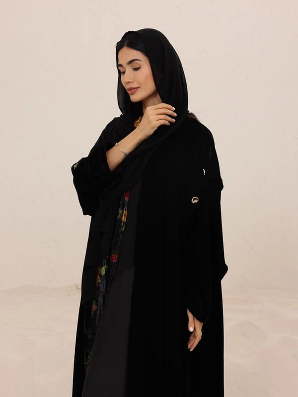 Velvet Abaya w Velvet Tarha V25