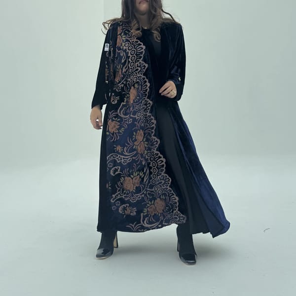 Velvet Abaya w Velvet Tarha A11