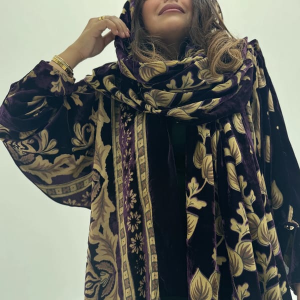 Velvet Abaya w Velvet Tarha A12