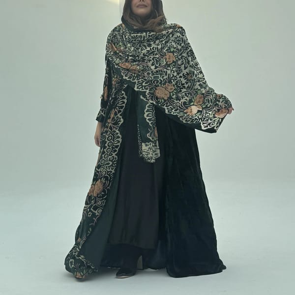 Velvet Abaya w Velvet Tarha A25